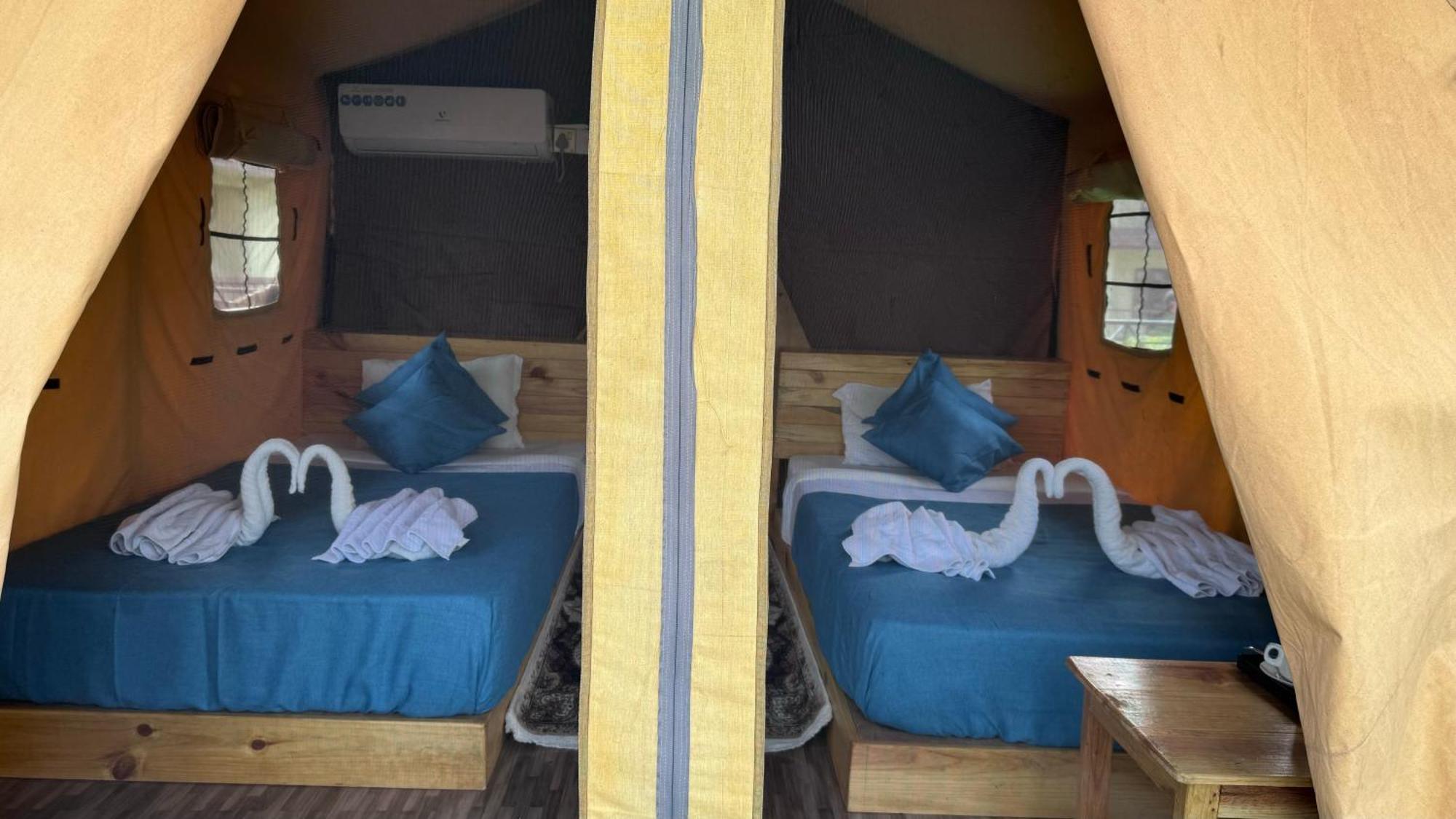 Jungle Wildlife Camp Sauraha Exterior foto