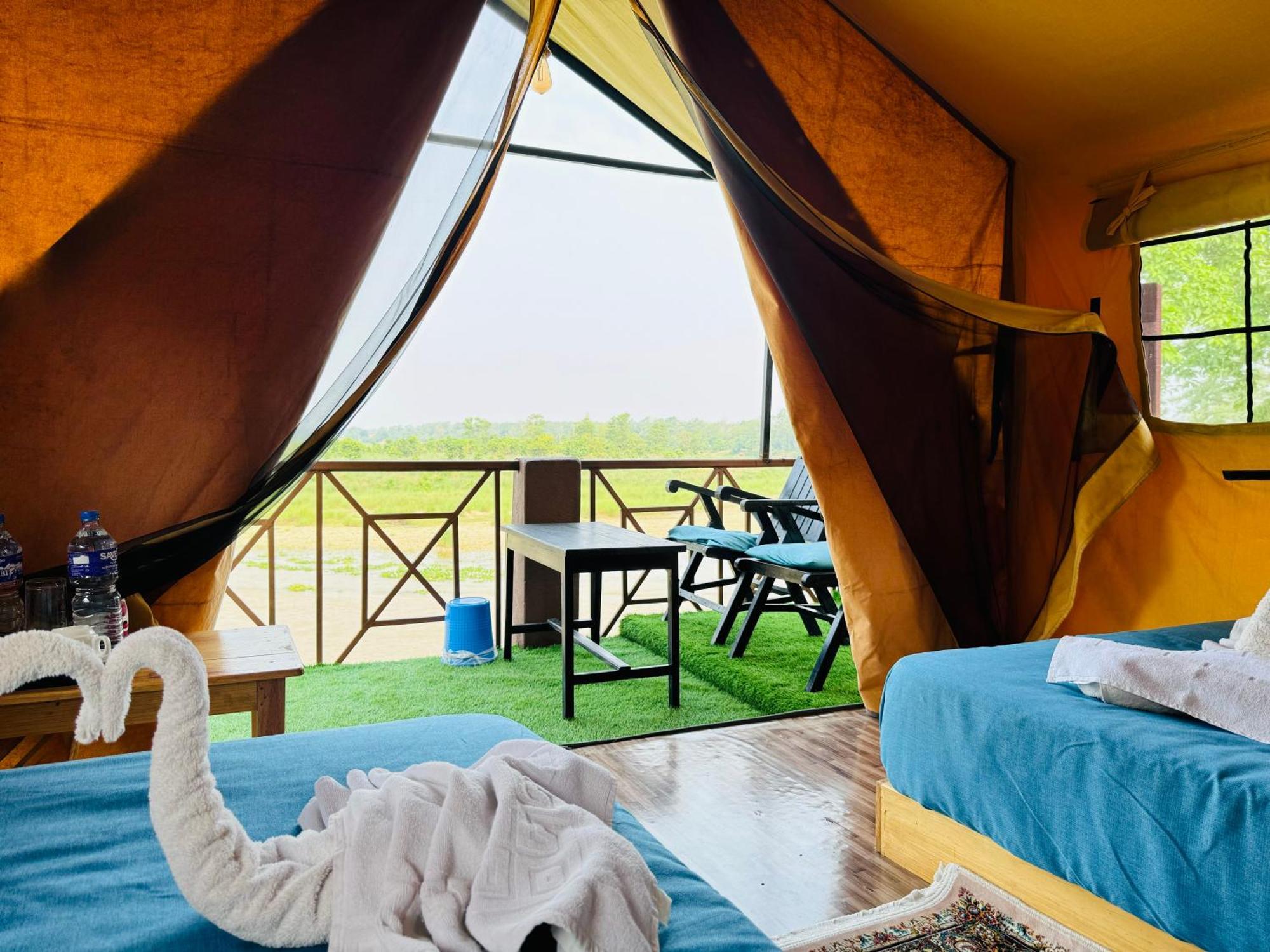 Jungle Wildlife Camp Sauraha Exterior foto