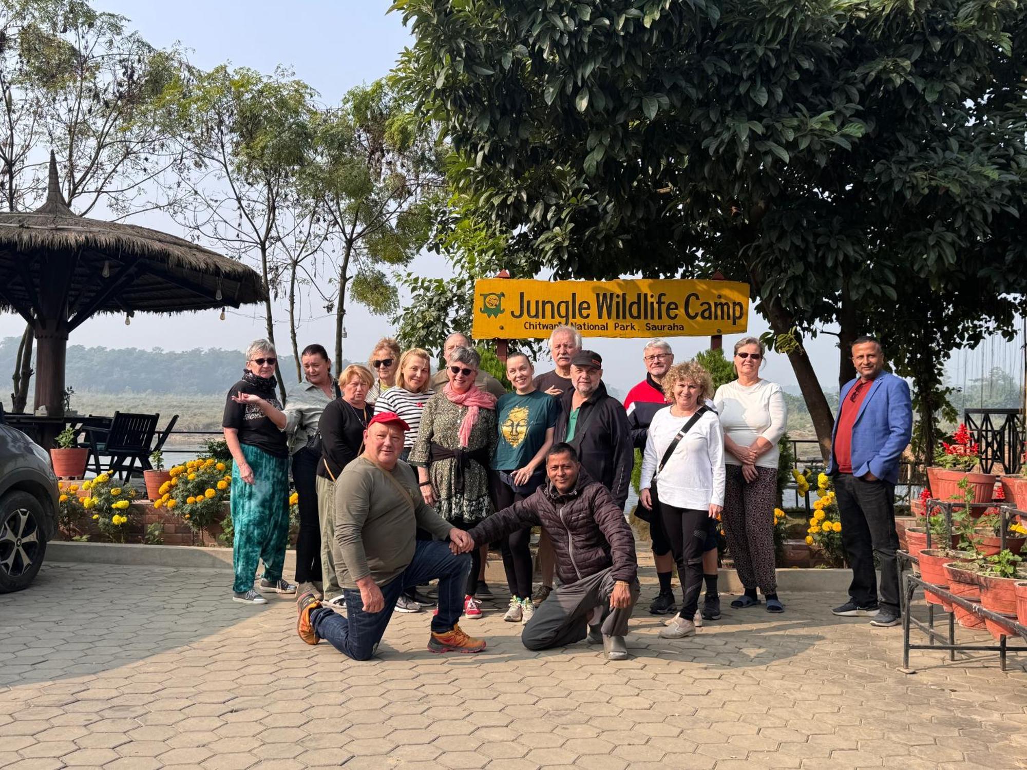 Jungle Wildlife Camp Sauraha Exterior foto
