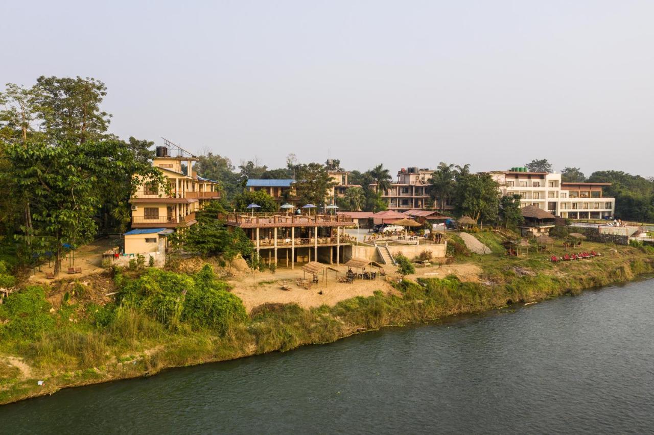 Jungle Wildlife Camp Sauraha Exterior foto