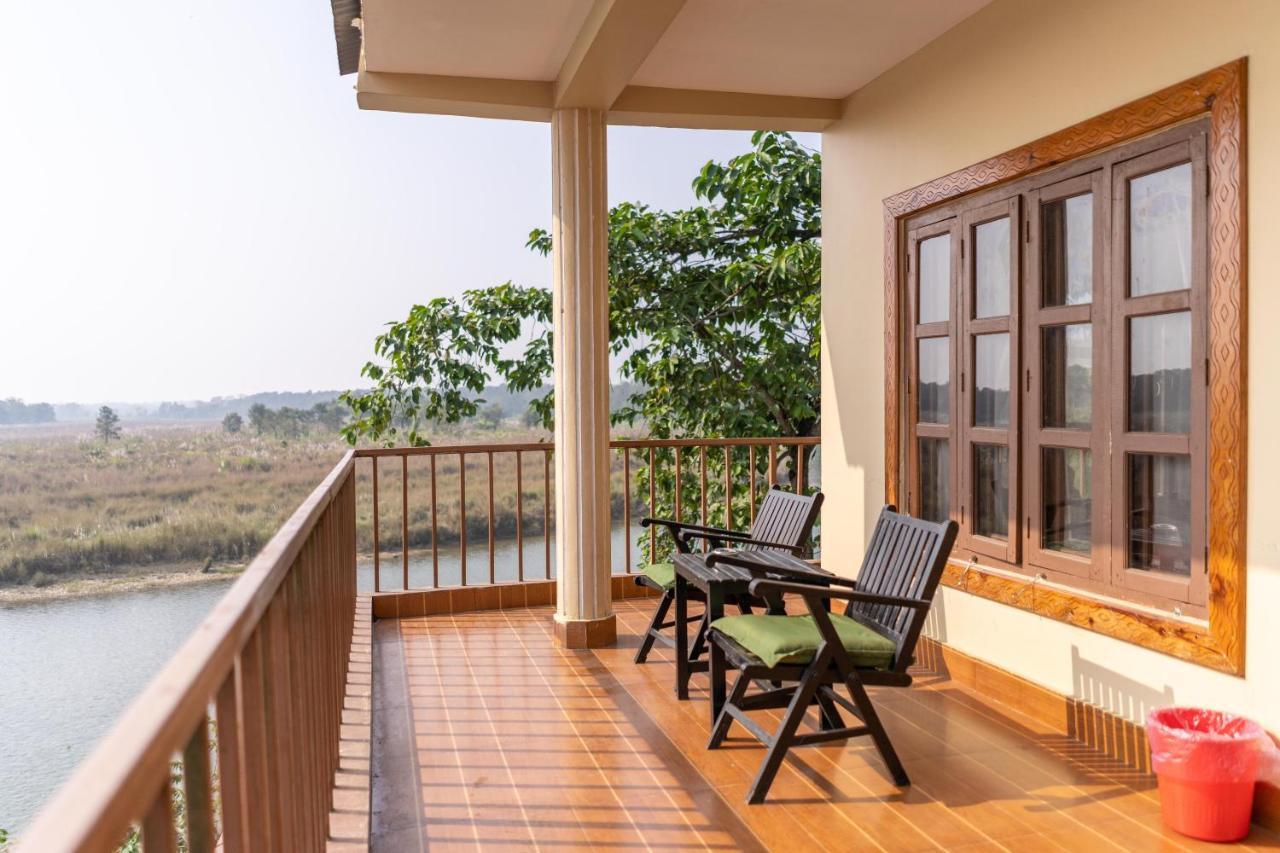 Jungle Wildlife Camp Sauraha Exterior foto