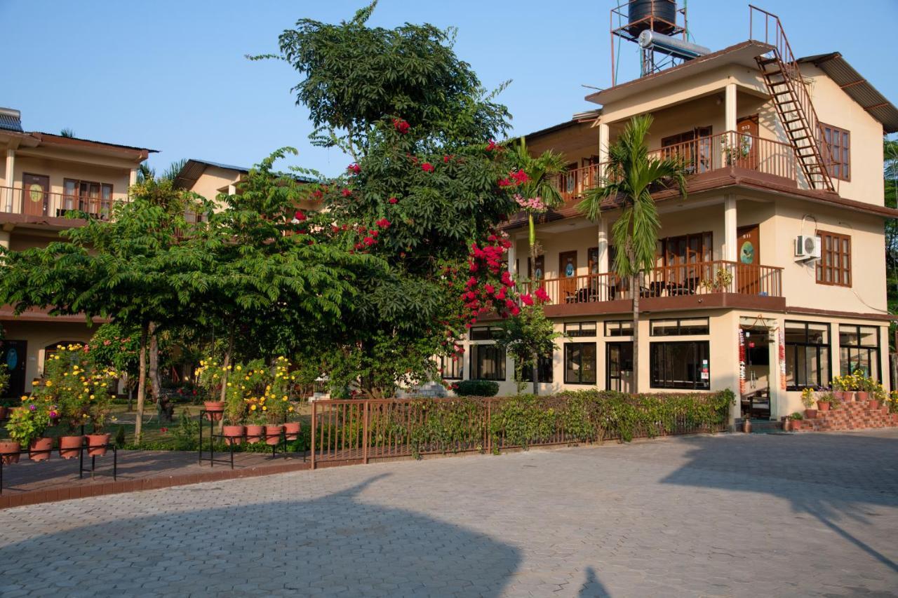 Jungle Wildlife Camp Sauraha Exterior foto